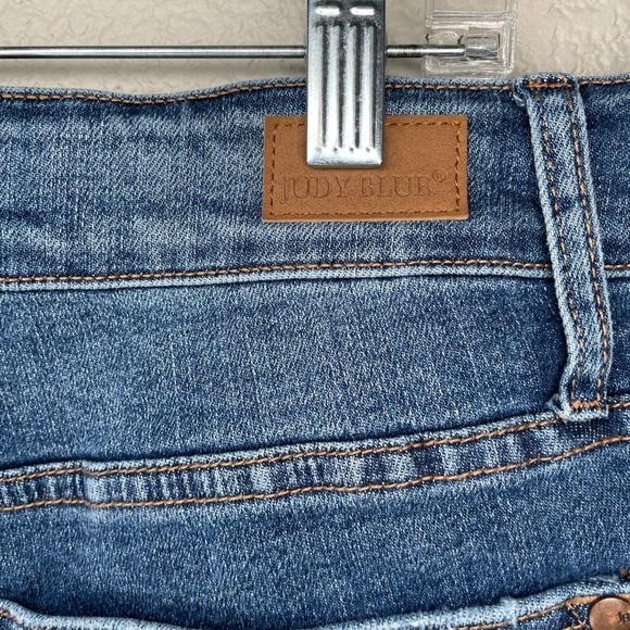 Judy Blue High Rise Boyfriend Fit Jeans Size 14W Style JB88270 - Picture 6 of 8